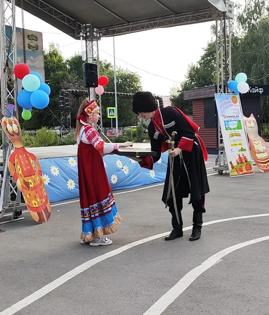 IX традиционный семейно-досуговый праздник «День семьи, любви и верности»